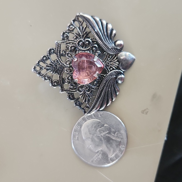 Victorian heart winged brouch - Picture 3 of 3